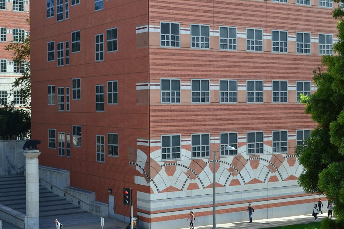 DSC_1110 UCLA GONDA
