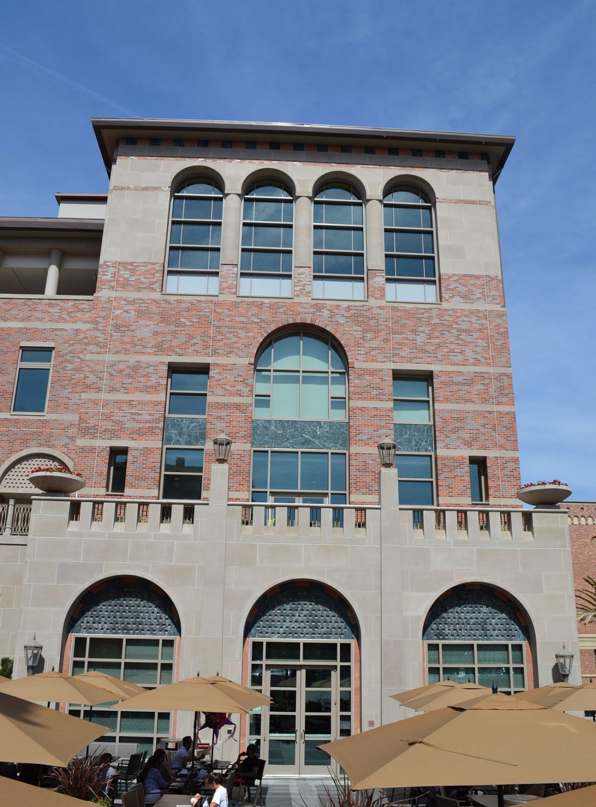 R.Tutor.USC.4.18.12 020