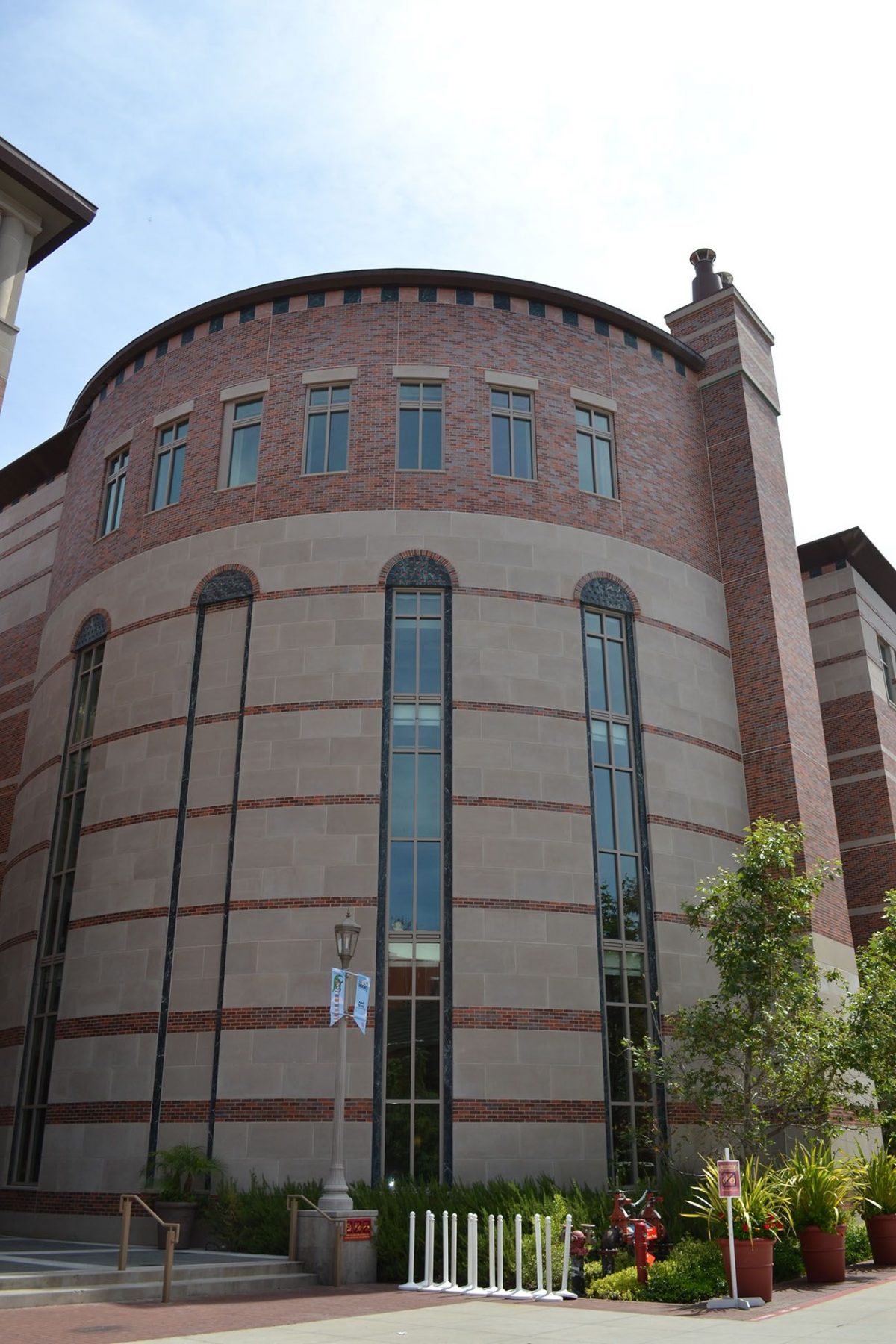 R.Tutor.USC.4.18.12 071